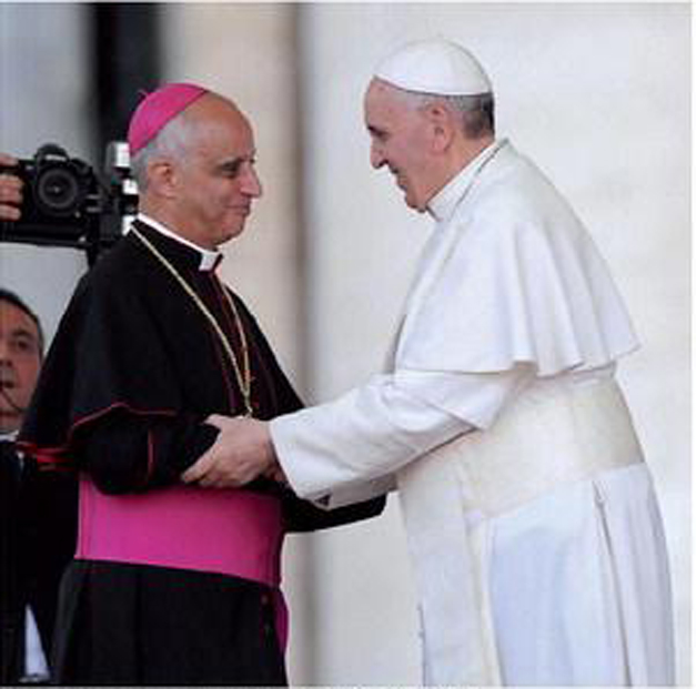 Mons. Fisichella con Papa Francesco